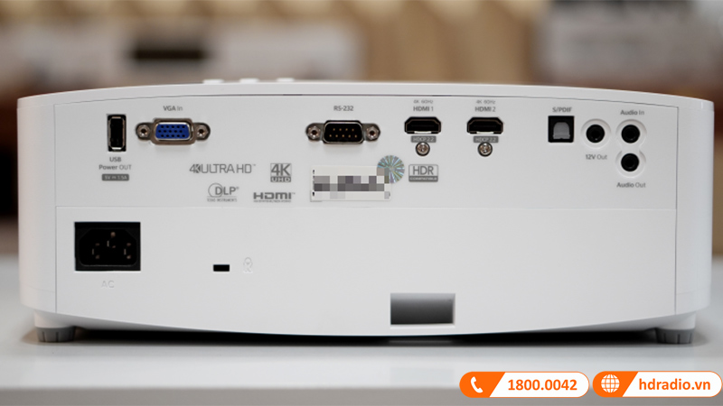 ảnh thực tế máy chiếu Optoma UHD35+ 