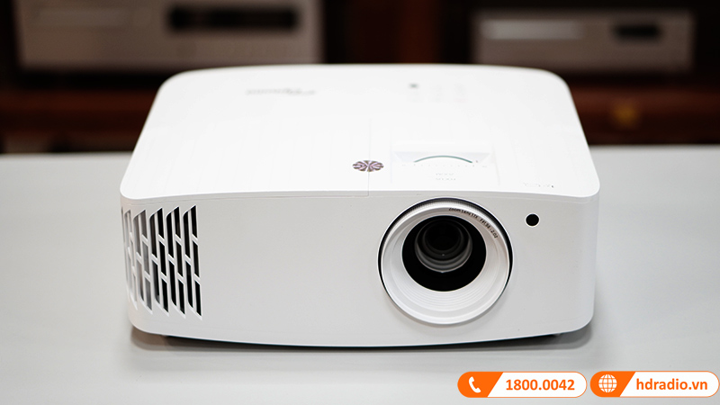 ảnh thực tế máy chiếu Optoma UHD35+ 