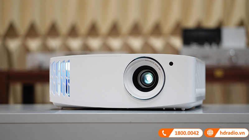 ảnh thực tế máy chiếu Optoma UHD35+ 
