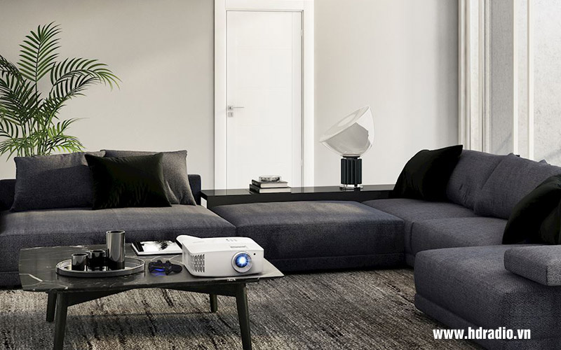 giai tri tren may chieu optoma uhd35+