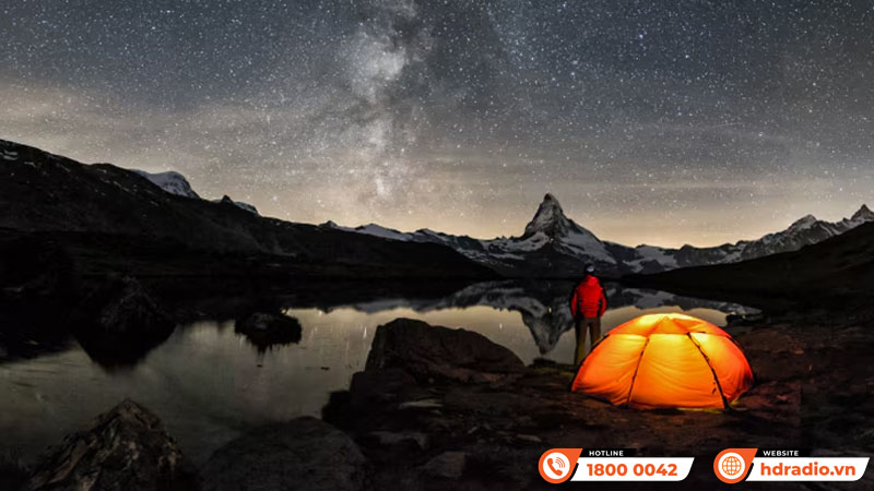 Máy chiếu 4K Sony Bravia 9 VPL-XW8100