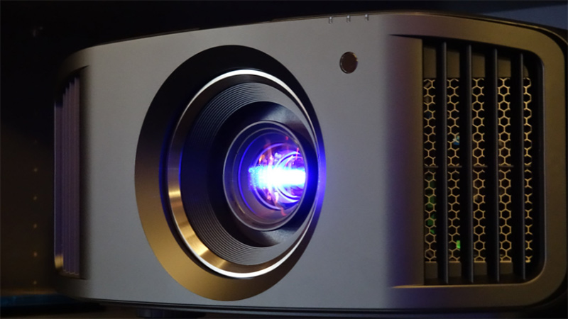 máy chiếu JVC DLA-NZ8 D-ILA