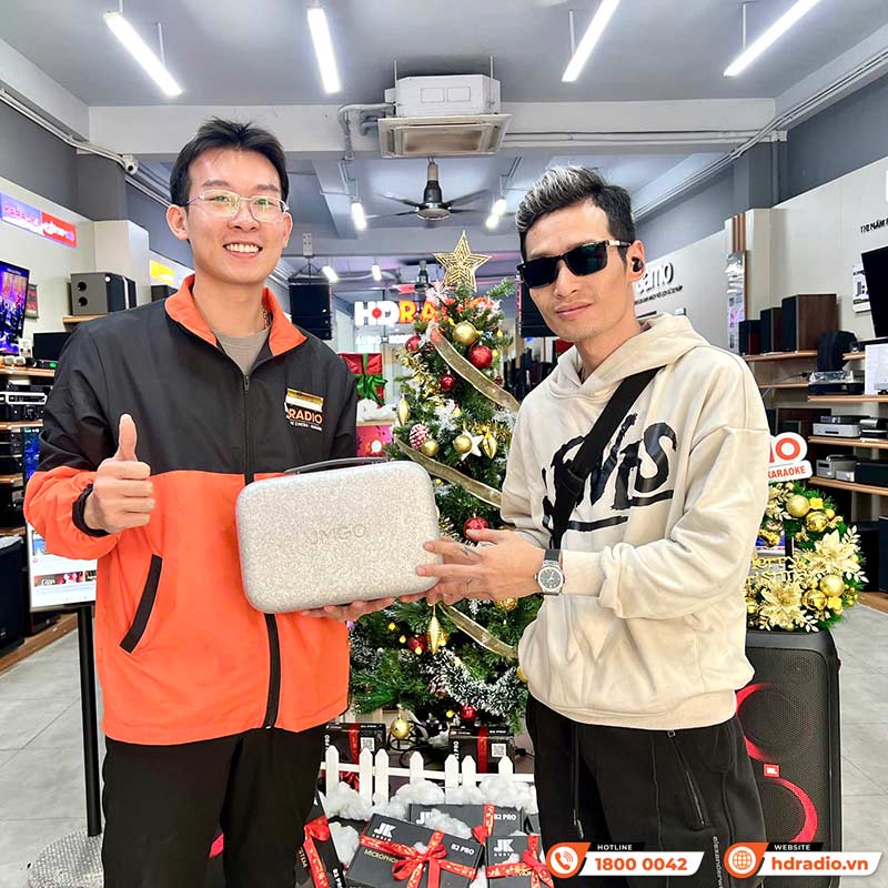 Máy Chiếu Jmgo Picoflix, Pin 4.5h, 450 Ansi Lumens, Full HD (1920x1080p) 40-180 inch, Bluetooth, Wifi, Google TV, App Smartphone JMGO-10