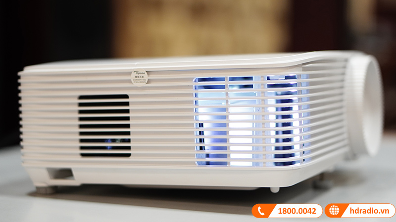 ảnh thực tế máy chiếu Optoma HD30HDR