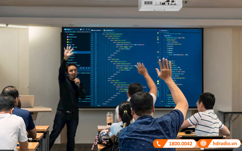 danh gia chi tiet may chieu optoma zh403