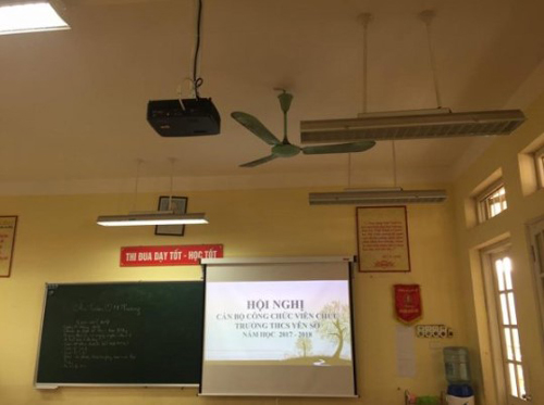 Máy Chiếu Optoma ES357 Máy Chiếu Optoma ES357