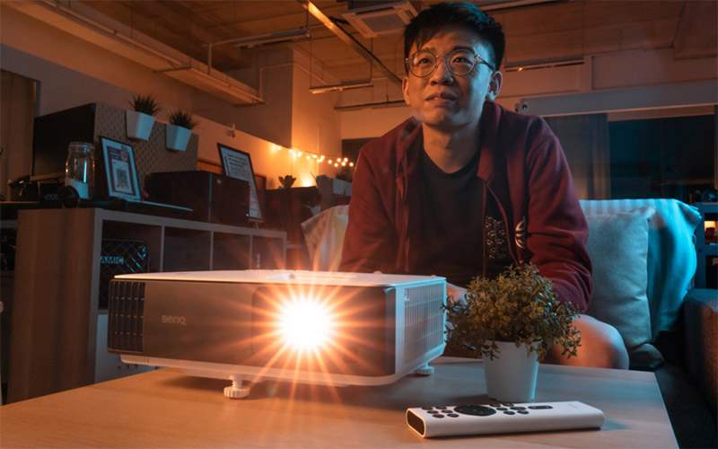 Độ sáng máy chiếu 4k BenQ TK700STi