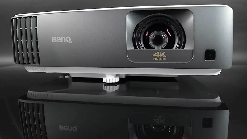 Máy chiếu BenQ TK700STi 