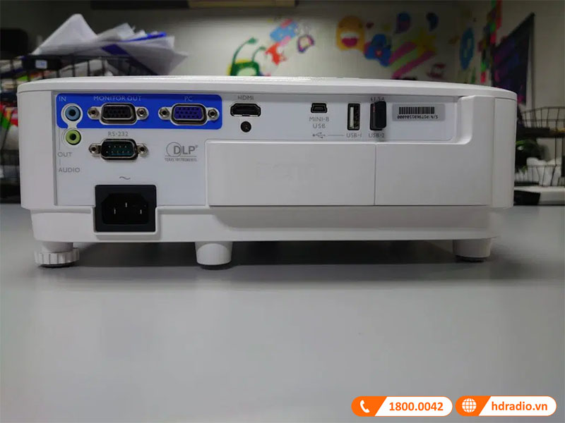 cổng kết nối ở mặt sau