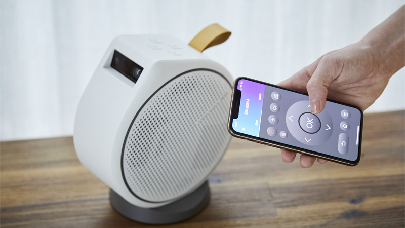 Máy chiếu BenQ GV30 kết nối điện thoại