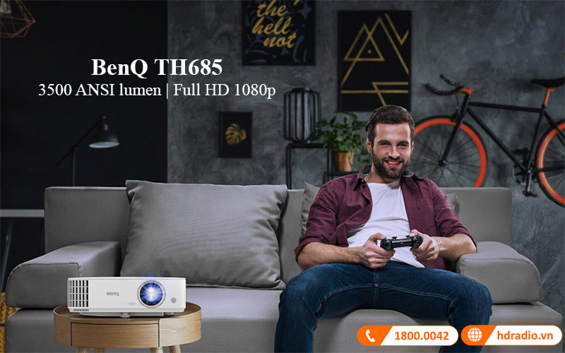 May chieu BenQ TH685