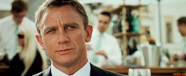 Máy chiếu 3D Epson G6900 giá tốt Máy chiếu 3D Epson G6900 giá tốt