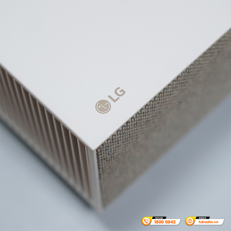 Máy Chiếu 4K Siêu Gần LG HU915QE, 3700 ANSI Lumens, 4K UHD (3840 x 2160) 90-120 inch, HDMI, USB, Wifi, Bluetooth, Airplay 2-4