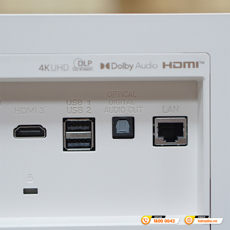 Máy Chiếu 4K Siêu Gần LG HU915QE, 3700 ANSI Lumens, 4K UHD (3840 x 2160) 90-120 inch, HDMI, USB, Wifi, Bluetooth, Airplay 2-9