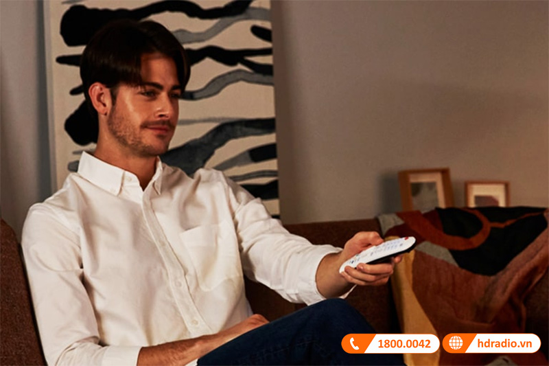 khả năng điều khiển máy chiếu LG HU70LG