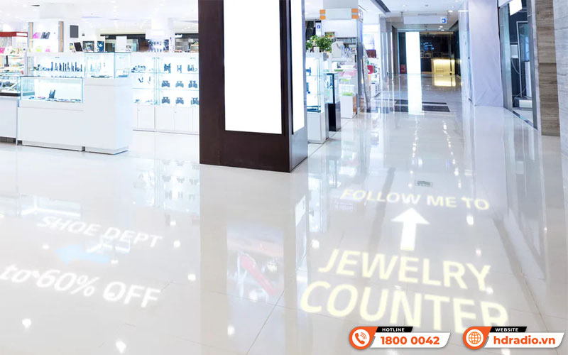 Máy chiếu 4K LG BU60PSM