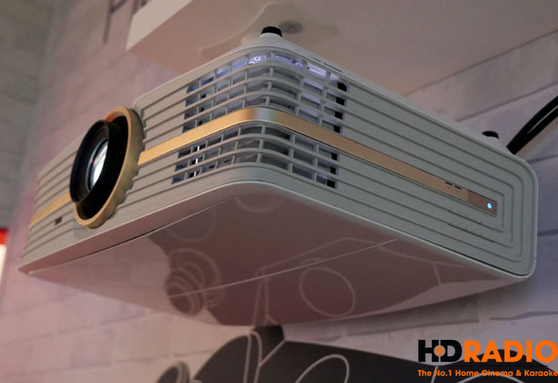 Máy chiếu 4K Optoma UHD60