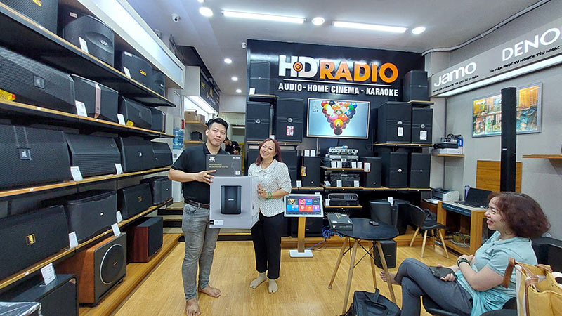 khách hàng mua micro JKaudio B2 Pro tại HDRadio