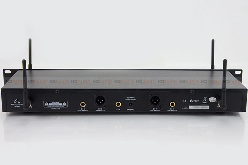 Mặt sau micro không dây Wharfedale WF-800T