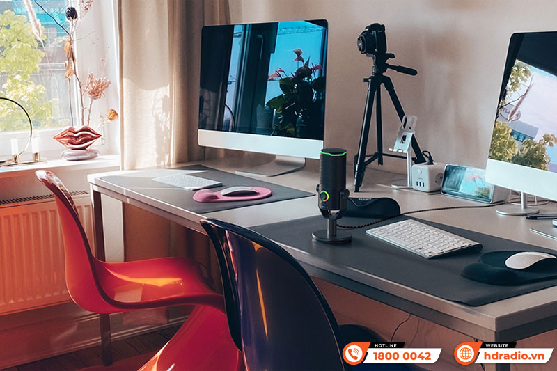 Micro JBL Quantum Stream Studio