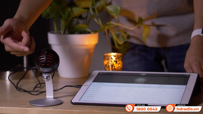 Với Micro Shure MV5