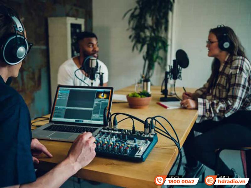 Bàn Mixer Soundcraft Notepad 12FX