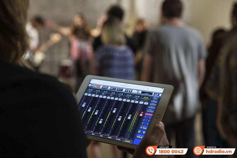 Mixer Kỹ Thuật Số Soundcraft UI24R