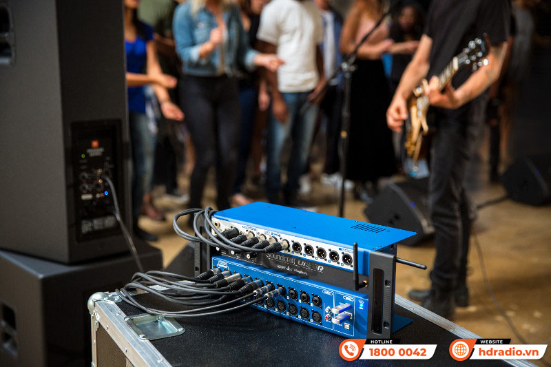 Mixer Kỹ Thuật Số Soundcraft UI24R