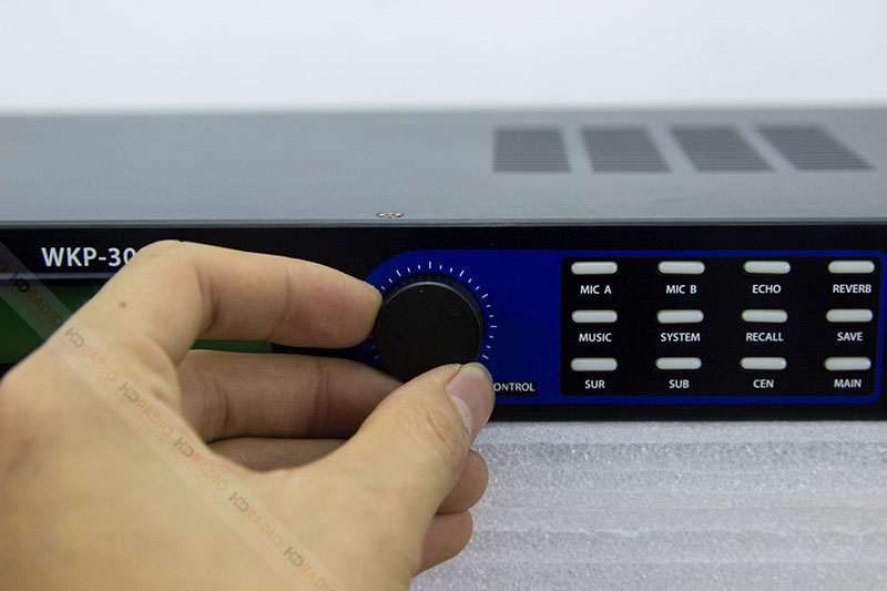 Vế phải mixer Wharfedale WKP300