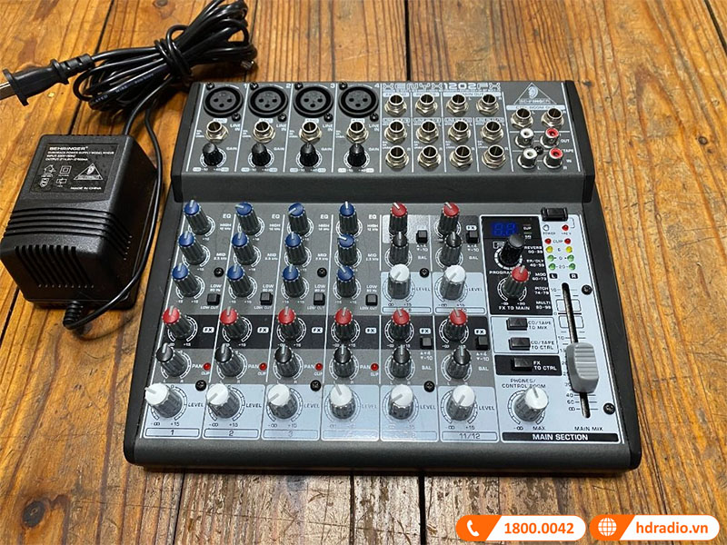 4 bộ khuếch đại mic XENYX cao cấp