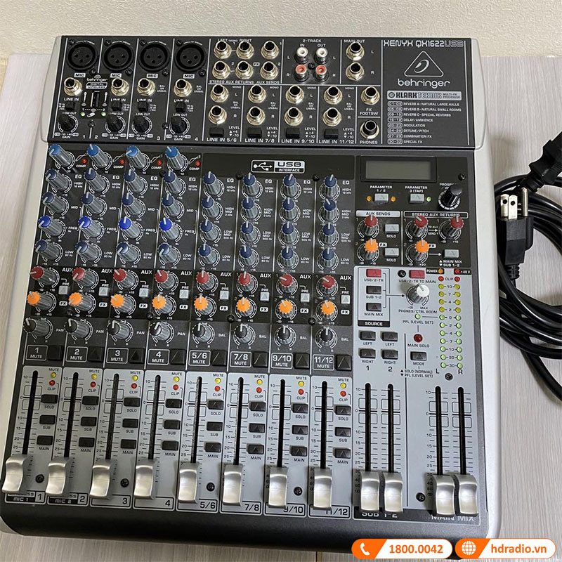Bàn mixer Behringer Xenyx QX1622USB