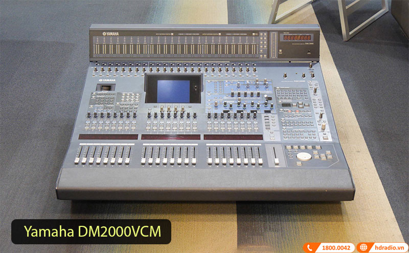 Bàn Mixer Yamaha DM2000VCM