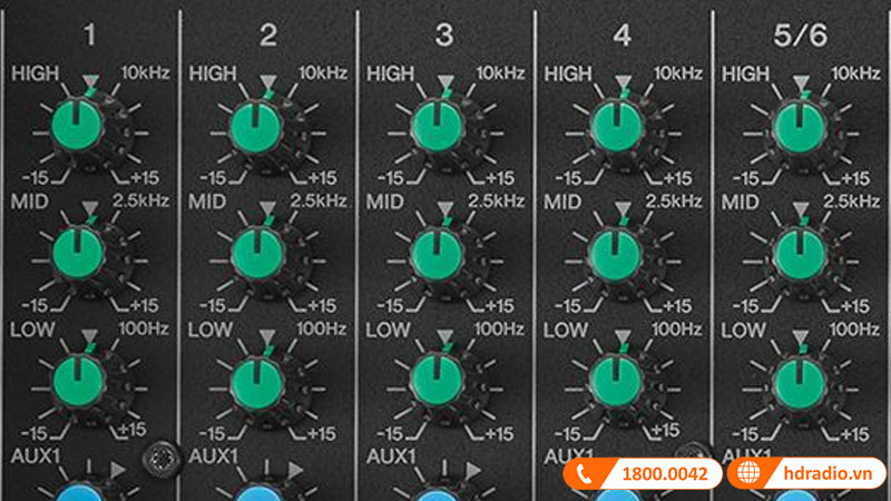 Bàn Mixer Yamaha EMX7