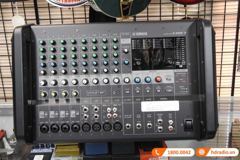 Bàn Mixer Yamaha EMX7 