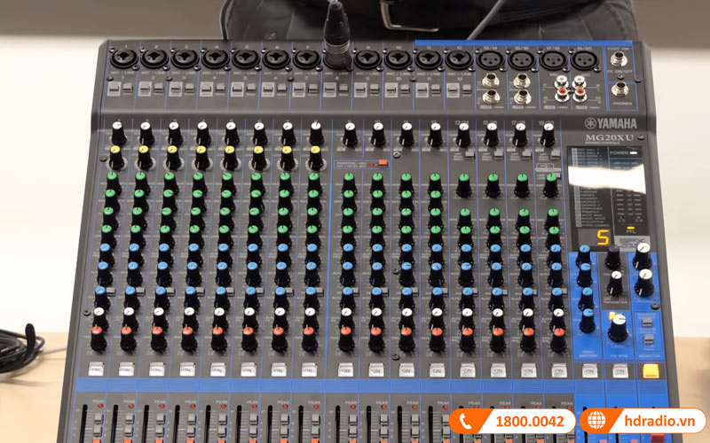 Bàn Mixer Yamaha MG20XU