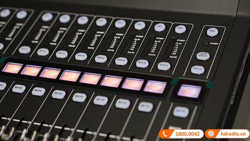 ảnh thực tế bàn mixer Midas M32R Live Bundle