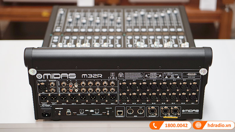 ảnh thực tế bàn mixer Midas M32R Live Bundle