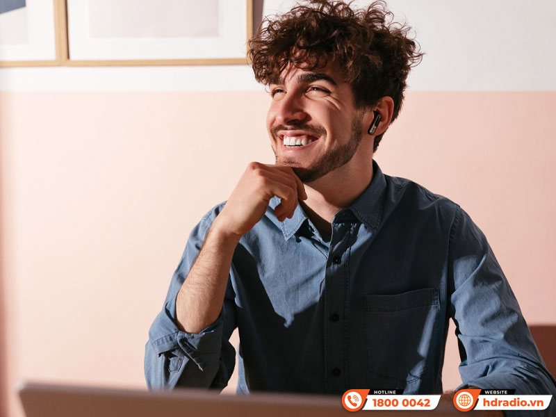 6 Micro Tai nghe JBL Live Beam 3