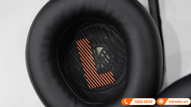 Tai nghe JBL Quantum 600 ảnh thực tế 