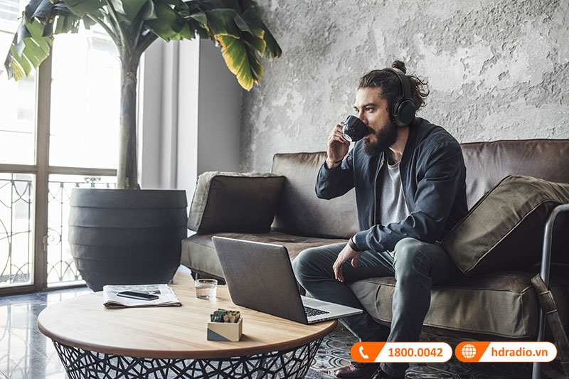 tai nghe jbl tour one m2