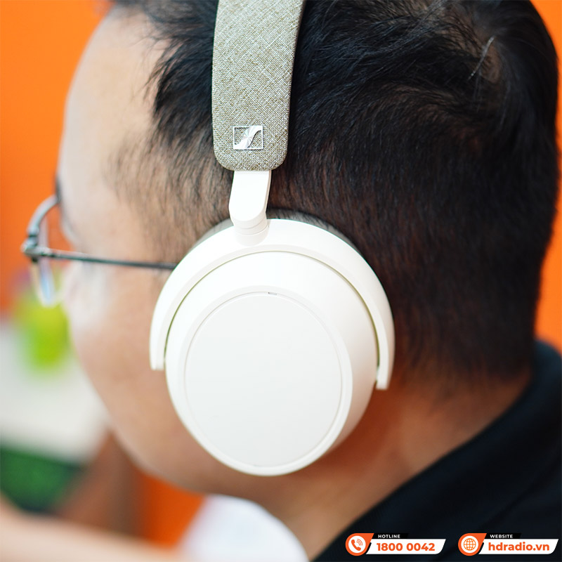 Tai nghe Sennheiser Momentum 4