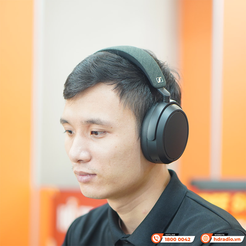 Tai nghe Sennheiser Momentum 4