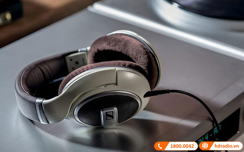 Thiết kế Tai Nghe Sennheiser HD 599