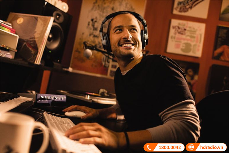 Tai nghe Shure SRH550DJ