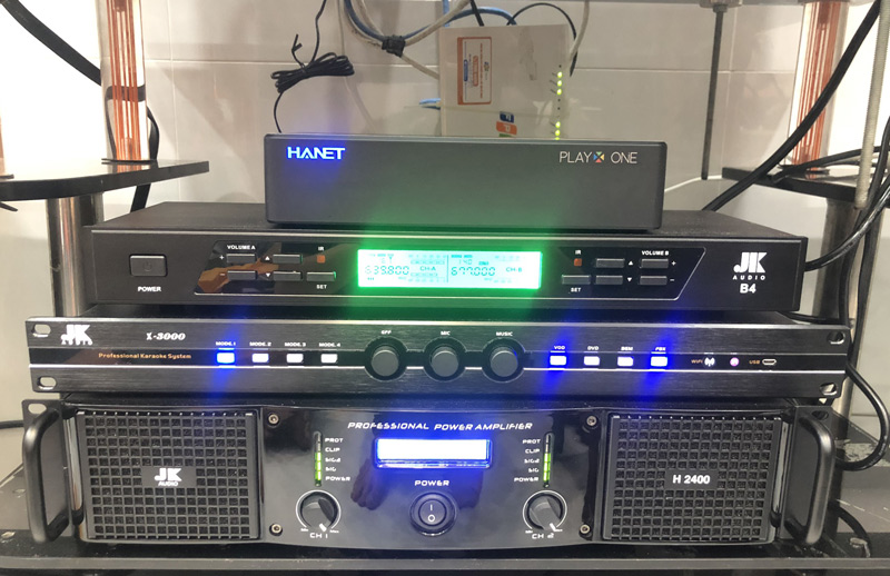 lap-bo-karaoke-cho-anh-bao-song-o-tan-binh-hcm4