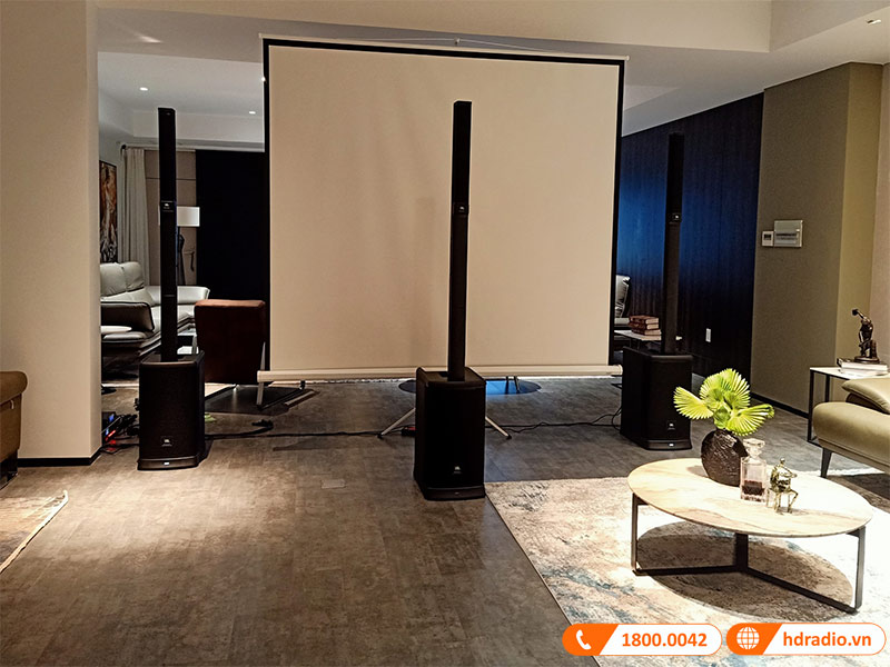 Dan karaoke gia dinh anh Bien với loa Eon One MK2