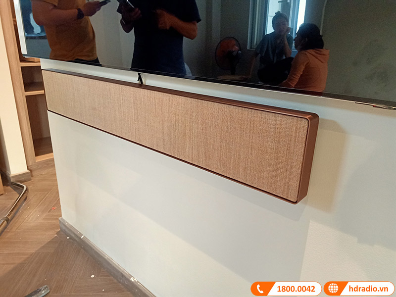 loa soudbar b o beosound stage bronze tai nha anh Chinh 6 loa soudbar b o beosound stage bronze tai nha anh Chinh 6