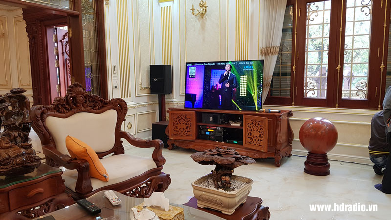 Lắp dàn karaoke Cao Cấp anh Đạm ở Long Biên, Hà Nội (Loa Wharfedale ANGLO 12, Cục công suất Wharfedale CPD3600, Loa Sub JBL Studio 660P, Đầu ViệtK 4K Plus 6TB, Màn hình cảm ứng VietK 22 Inch, Micro không dây JKAudio B9, Vang số karaoke JKaudio X9000, Quản