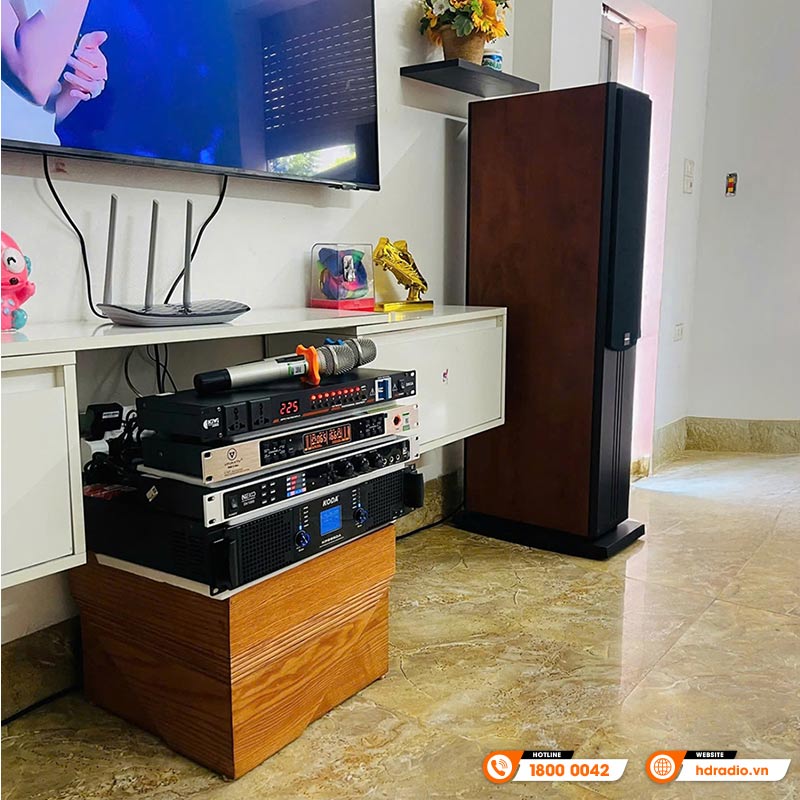 Dàn karaoke của anh Đạt ở Long Biên, Hà Nội Dàn karaoke của anh Đạt ở Long Biên, Hà Nội