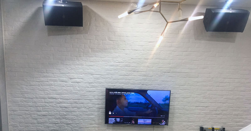 Lắp dàn karaoke anh Đạt, Mai Dịch, Cầu Giấy (Loa Wharfedale WH10 NEO, Cục công suất JKAudio H2600, Mixer Karaoke AAP K1000II, Micro không dây AAP K900F, Loa Sub JBL STAGE A120p)